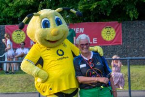 Benefizspiel Kinderlachen Stars&friends, RehaKind, BVB Legenden