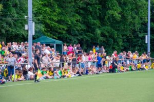 Benefizspiel Kinderlachen Stars&friends, RehaKind, BVB Legenden