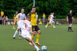 Benefizspiel Kinderlachen Stars&friends, RehaKind, BVB Legenden